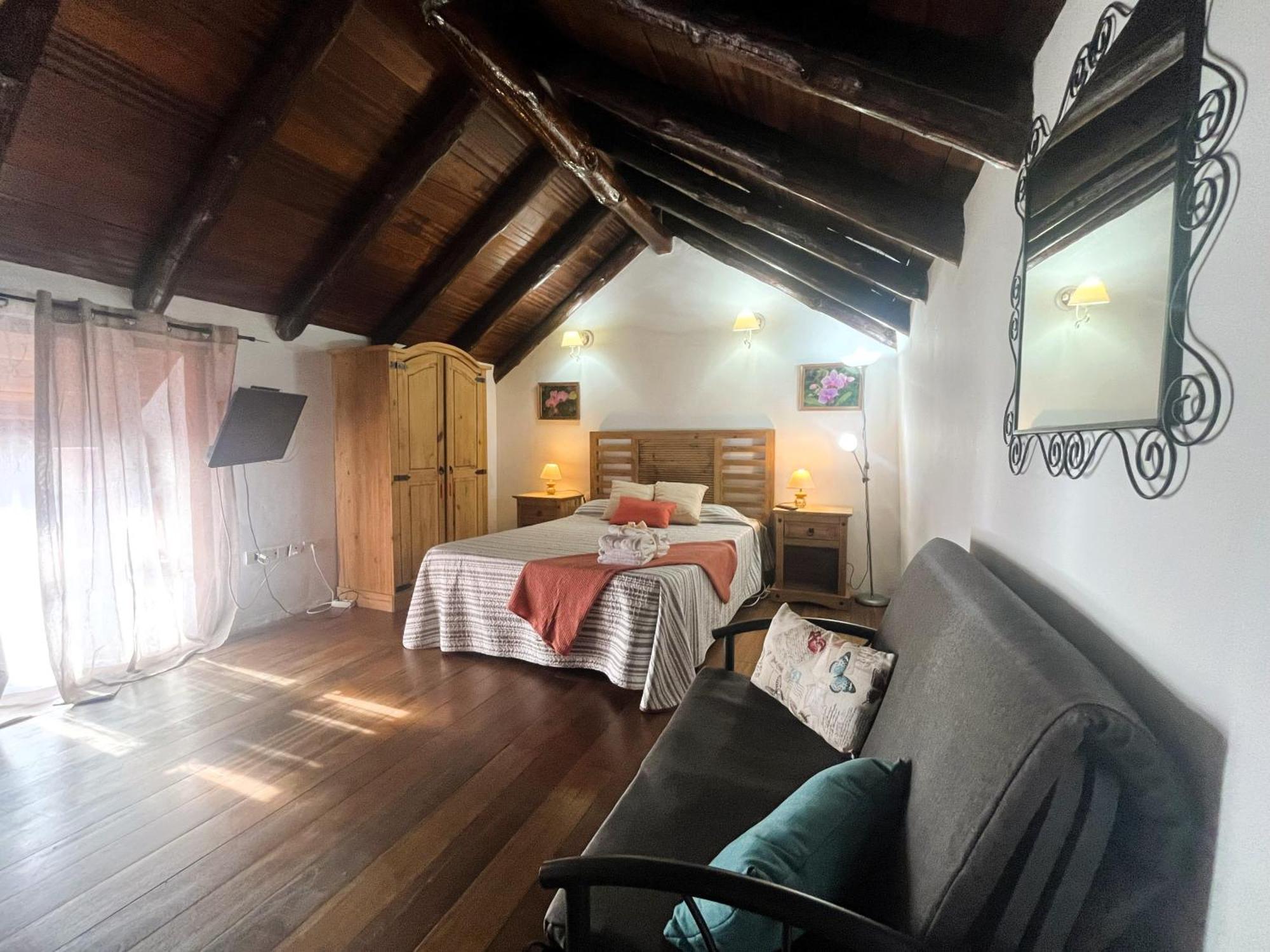 Гостьовий будинок Stunning Rustic House El Pinar & Wifi Екстер'єр фото