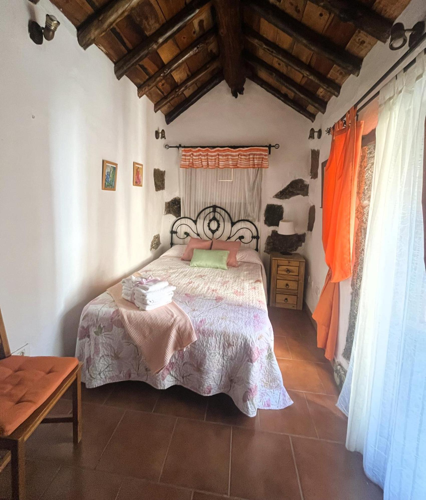 Гостьовий будинок Stunning Rustic House El Pinar & Wifi Екстер'єр фото
